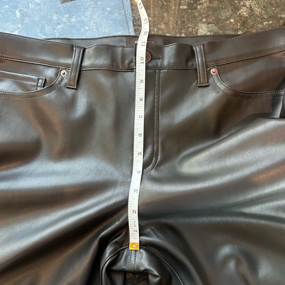 NWT Banana Republic Mid Rise Bootcut Vegan Leather Pants. 33/16. Classic. Moto - Picture 13 of 15